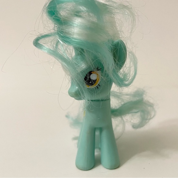My Little Pony Friendship is Magic Lyra Heartstrings Figure Toy - Picture 12 of 13